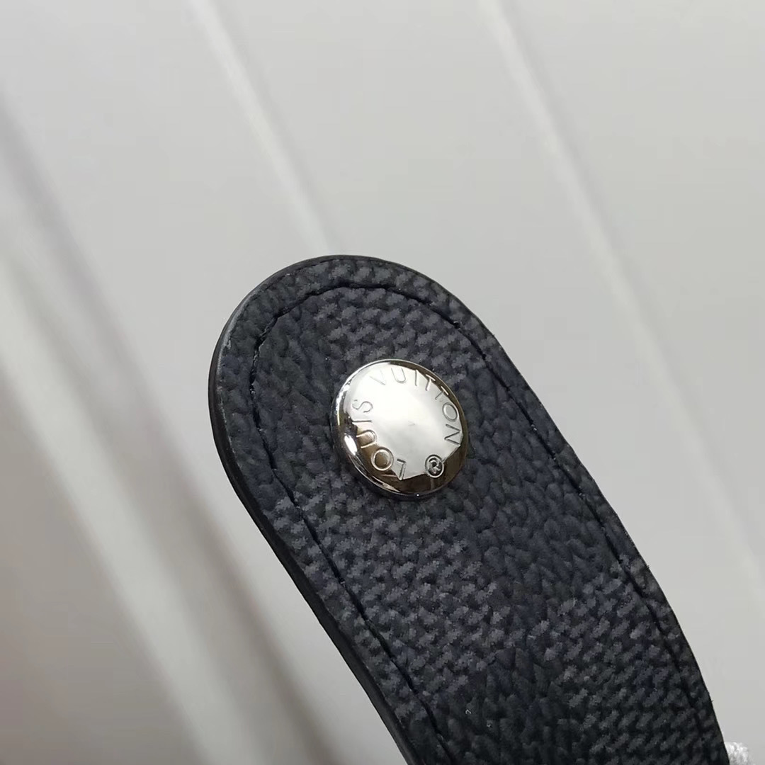 LV SMALL RING AGENDA COVER R20005MB 