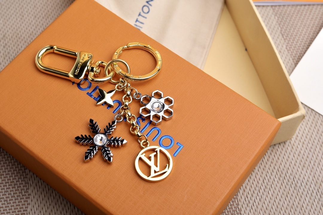 LV SNOWFLAKES BAG CHARM AND KEY HOLDER M80240
