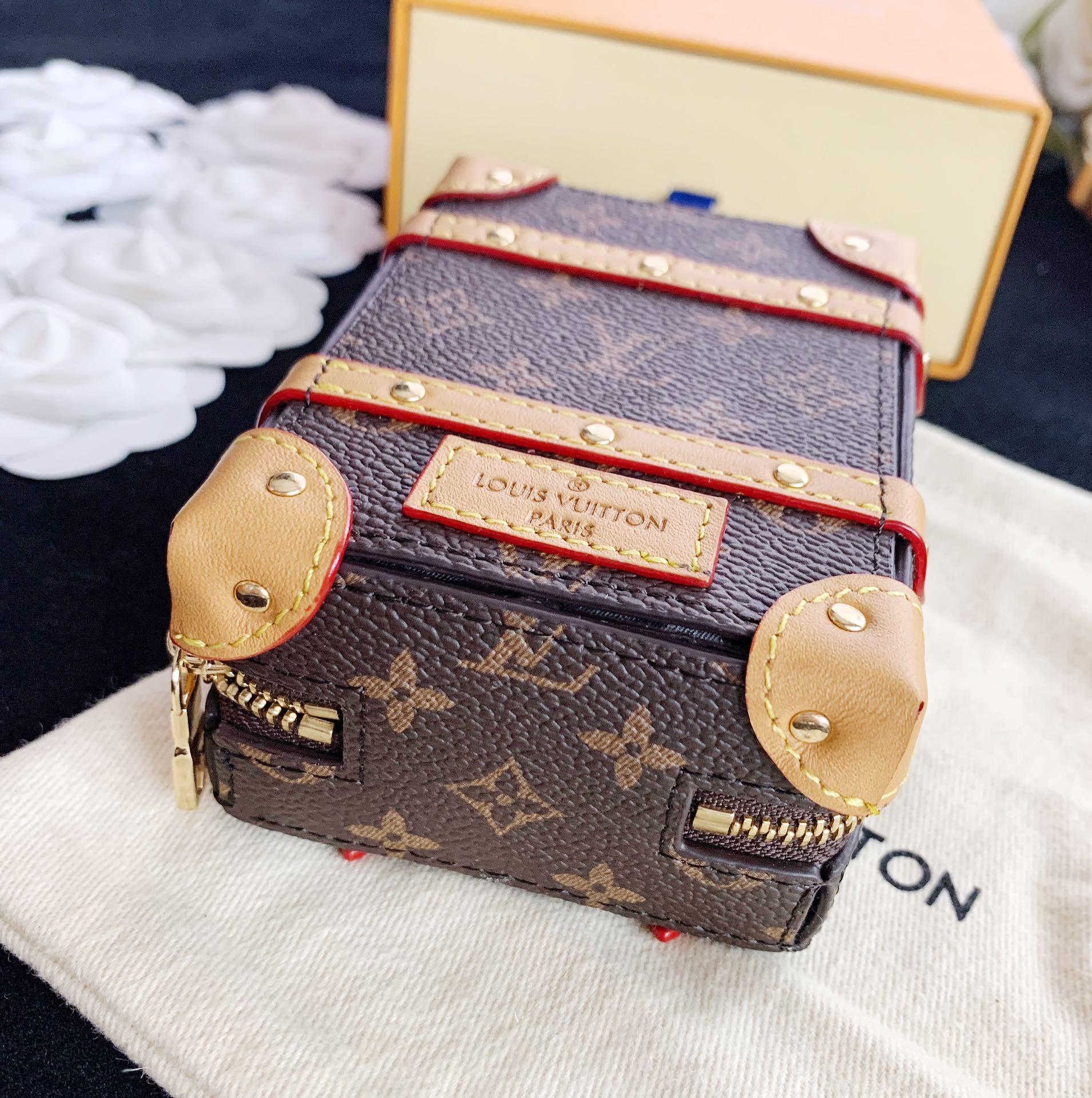 LV SOFT TRUNK BACKPACK BAG CHARM AND KEY HOLDER M69483