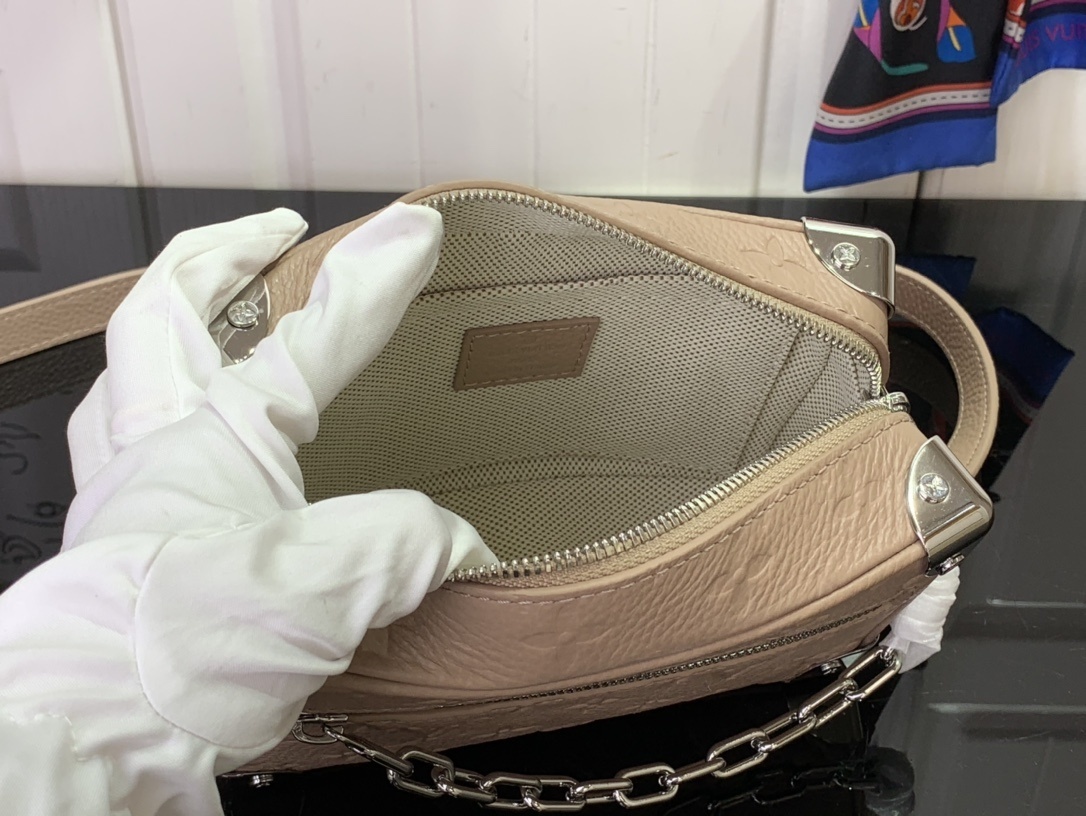 LV soft trunk M13868