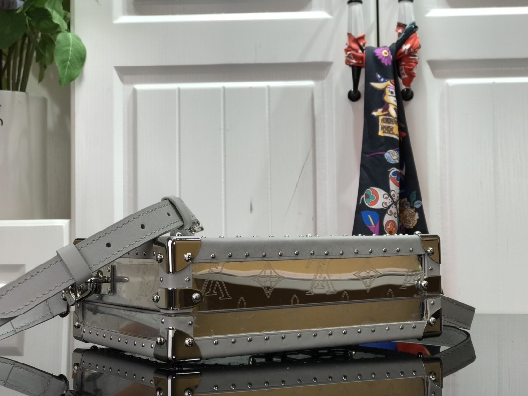 LV SOFT TRUNK M20233 