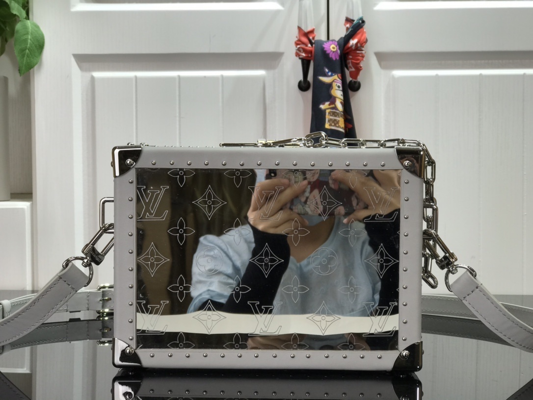 LV SOFT TRUNK M20233 