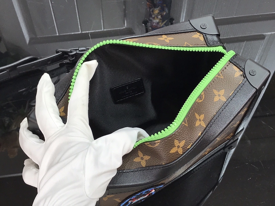 LV SOFT TRUNK M45619