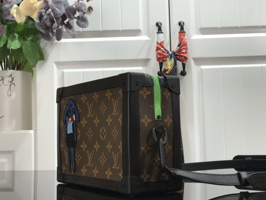 LV SOFT TRUNK M45619