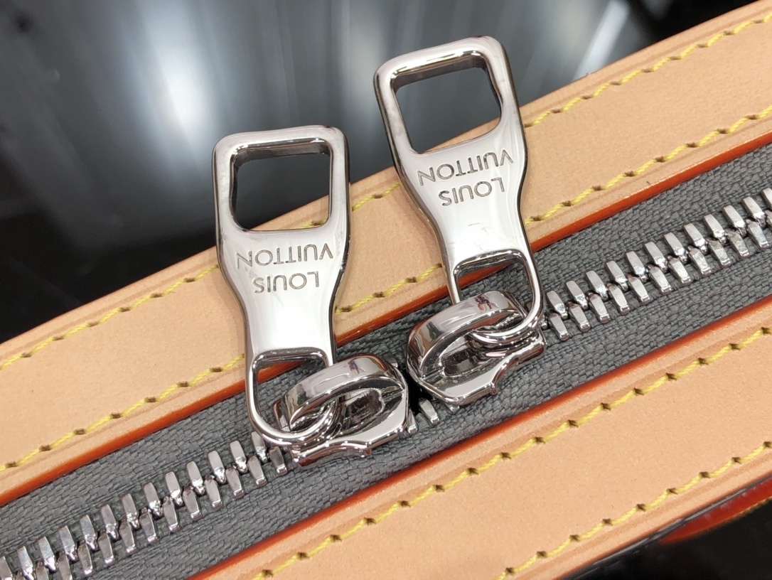 LV SOFT TRUNK M45880