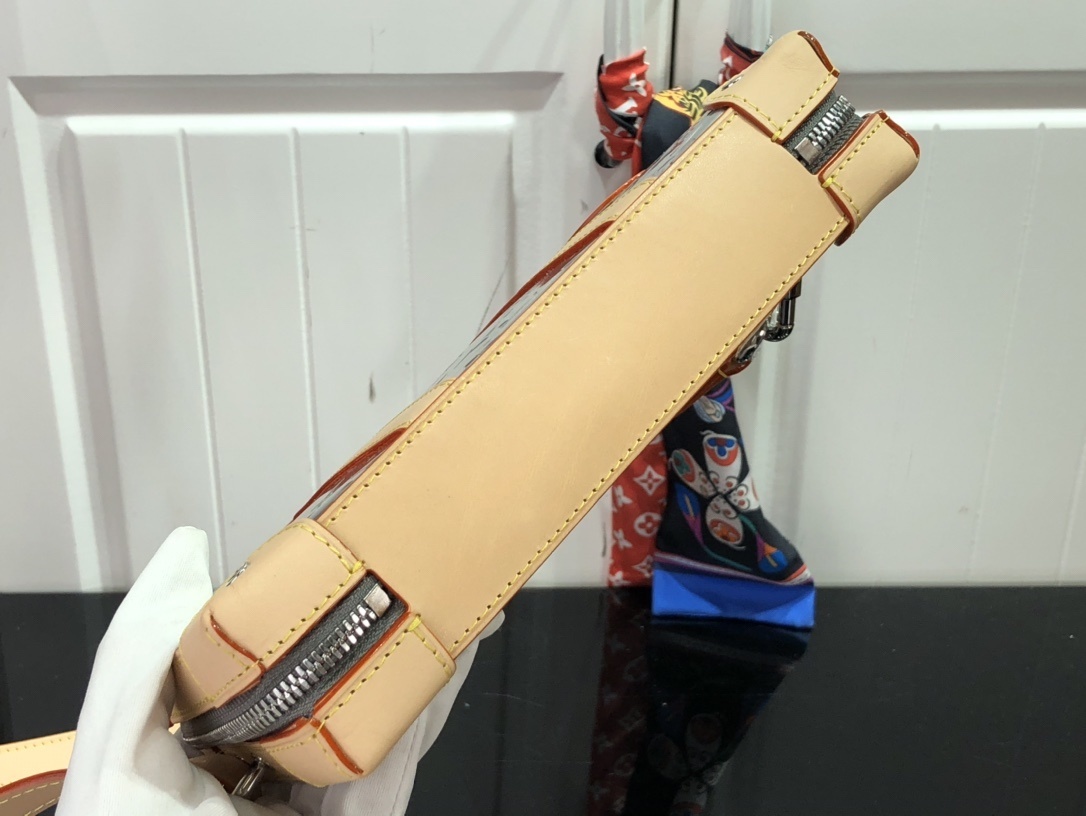 LV SOFT TRUNK M45880