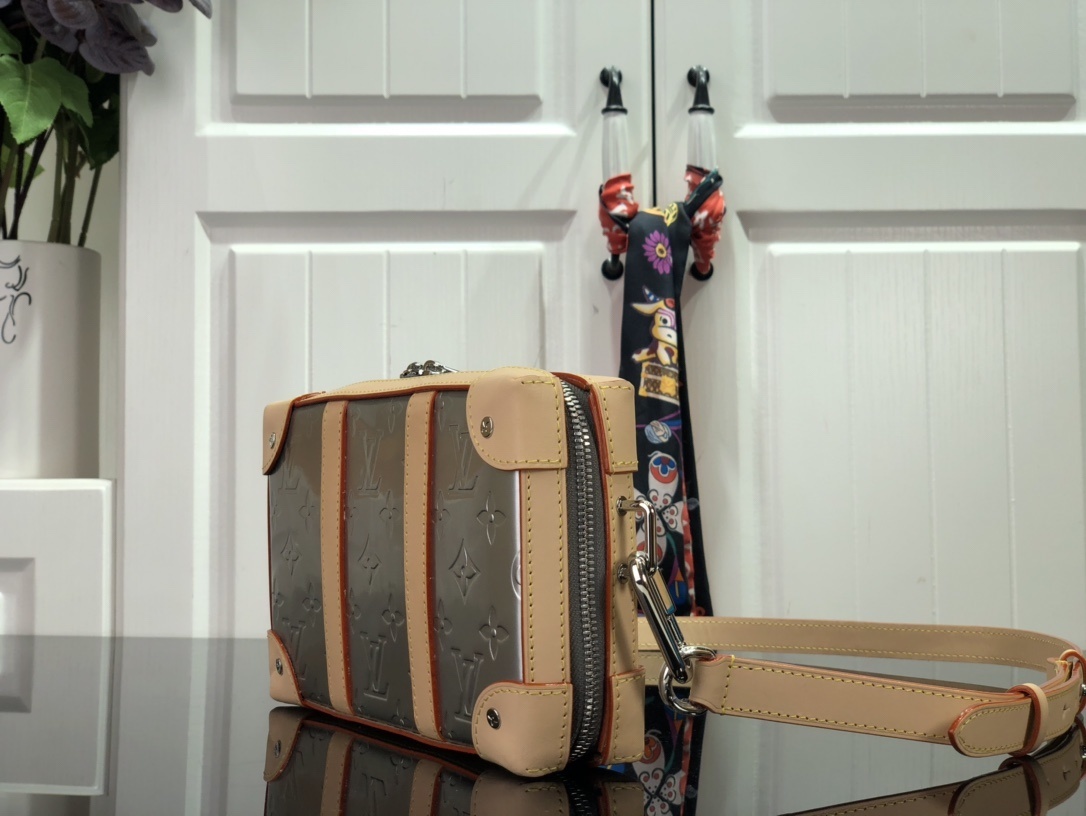 LV SOFT TRUNK M45880