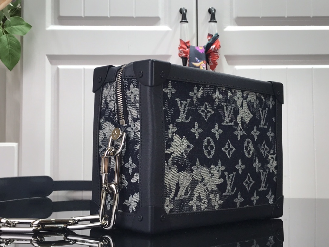 LV SOFT TRUNK M57283