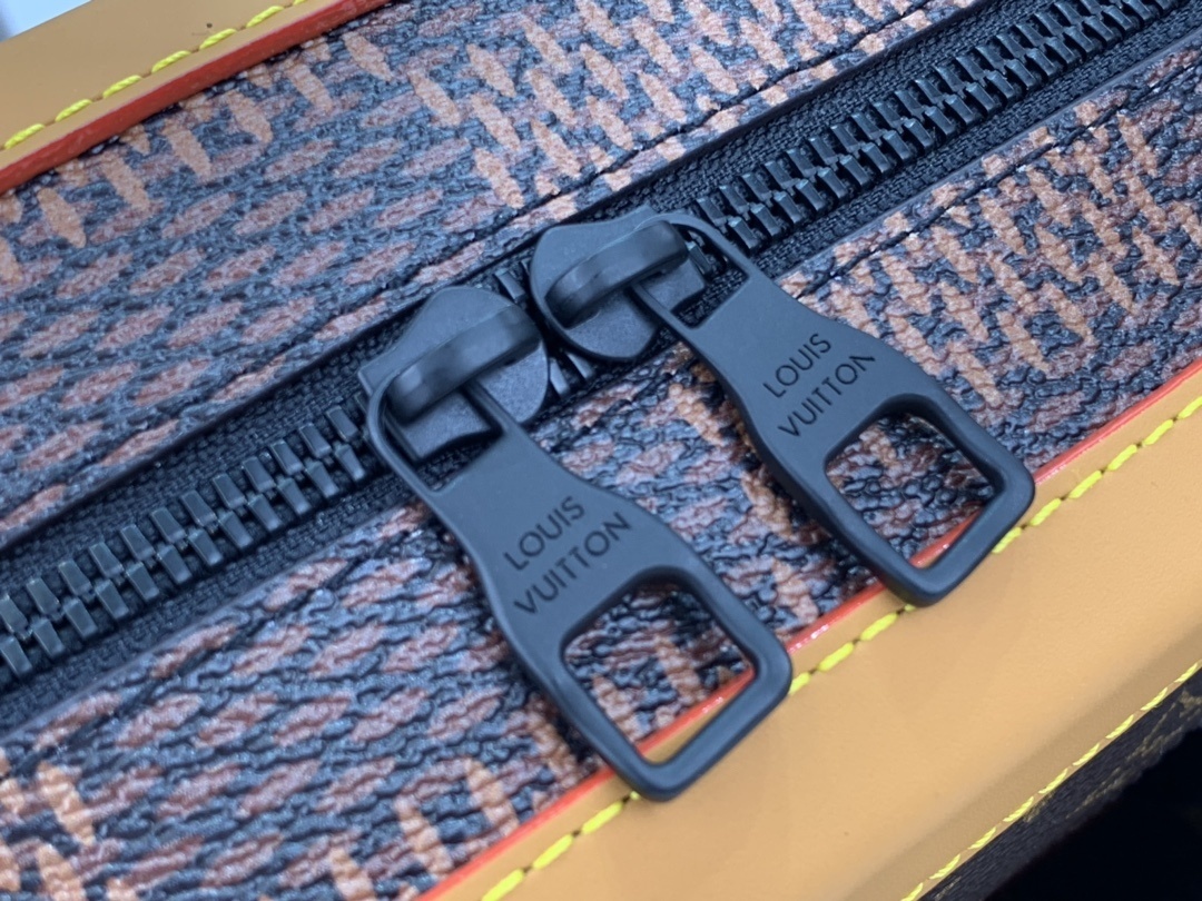 LV SOFT TRUNK N40381