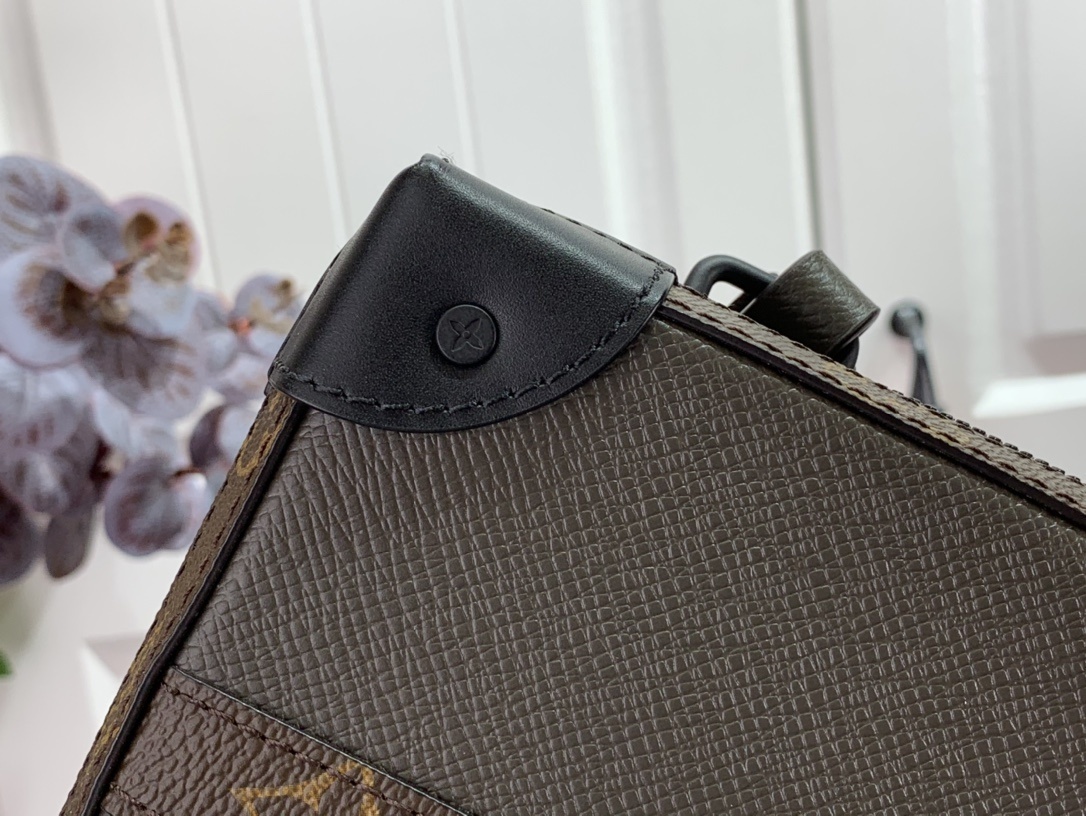 LV SOFT TRUNK wallet M30697 