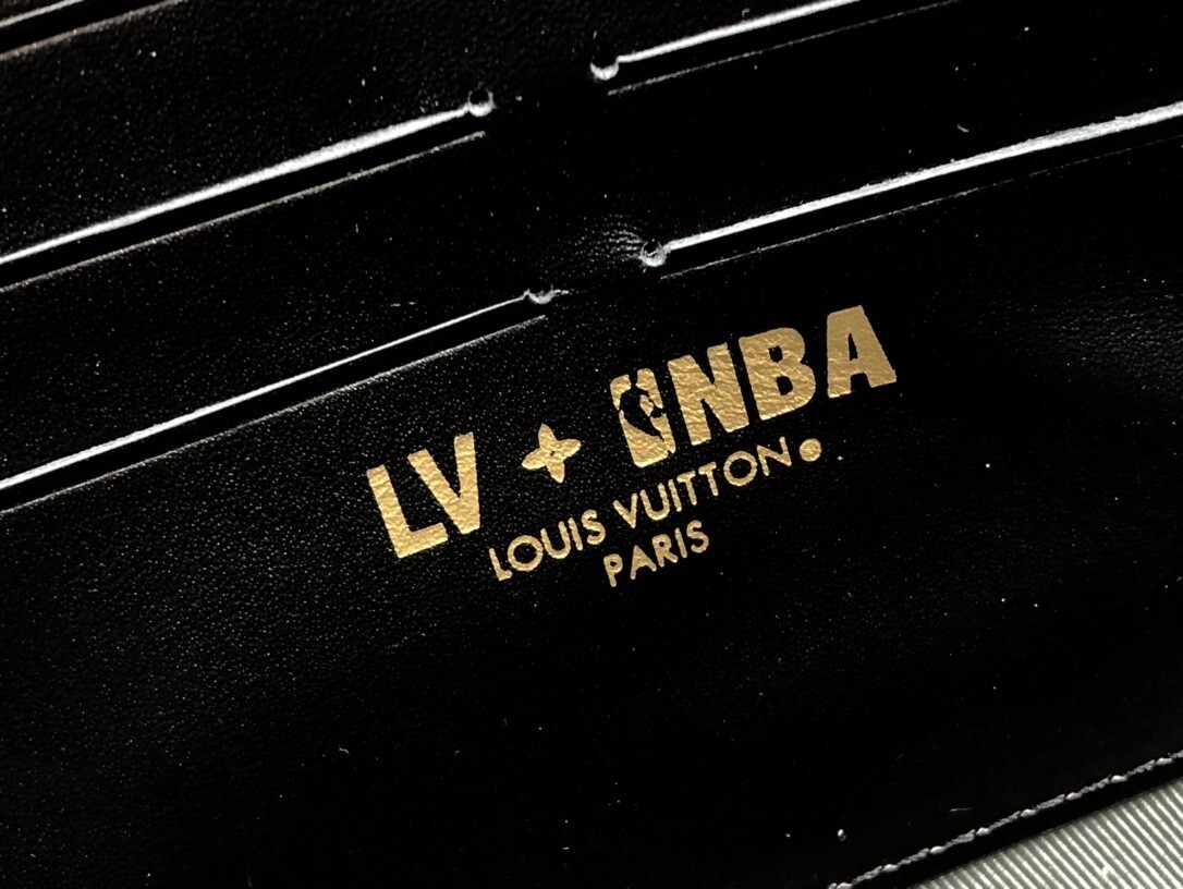 LV SOFT TRUNK WEARABLE BAG M80549 