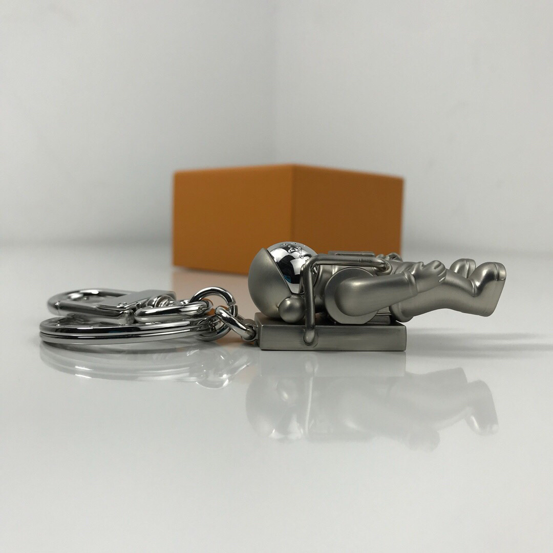 LV SPACEMAN KEY HOLDER AND BAG CHARM MP2213