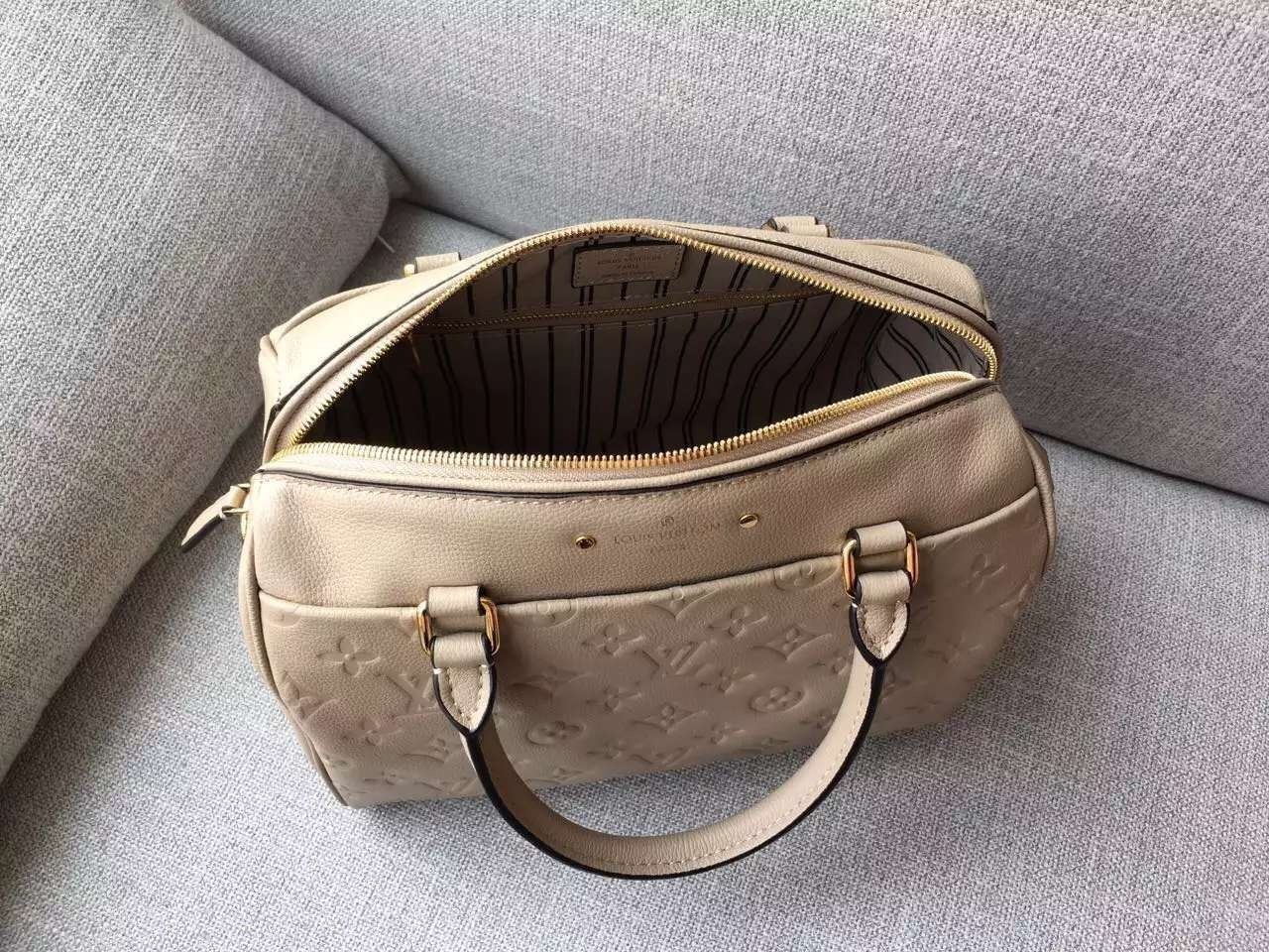 LV SPEEDY Bag M42401 