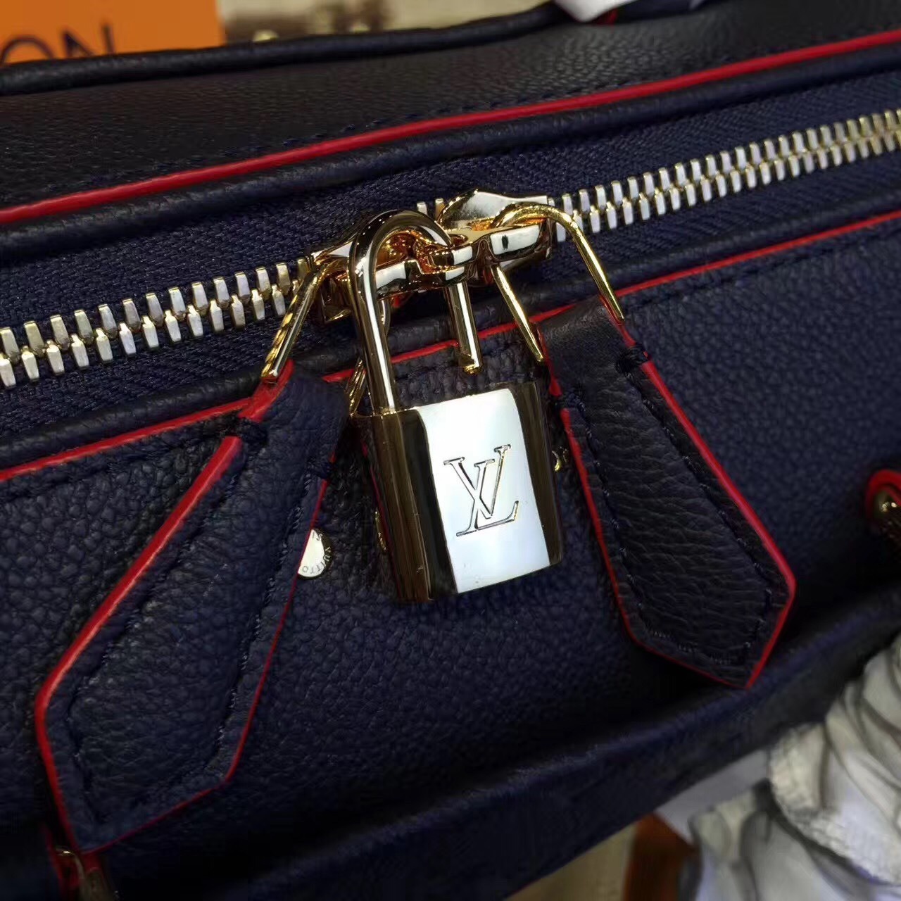 LV SPEEDY Bag M42401 