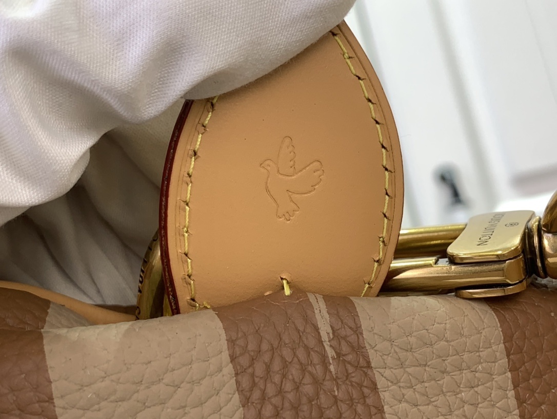 LV SPEEDY P9 BANDOULI??RE40 M24417