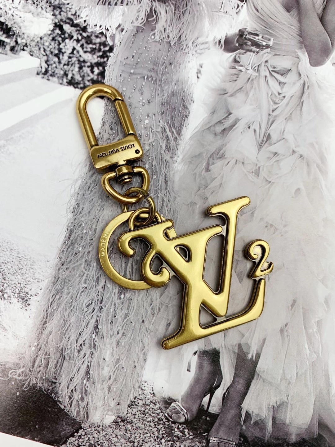 LV SQUARED BAG CHARM AND KEY HOLDER MP2715