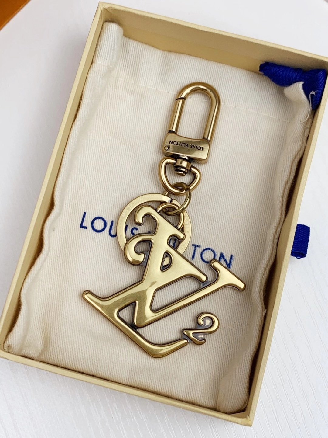 LV SQUARED BAG CHARM AND KEY HOLDER MP2715