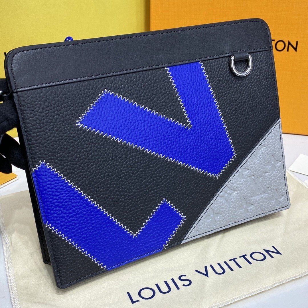 LV STANDING POUCH M81310 