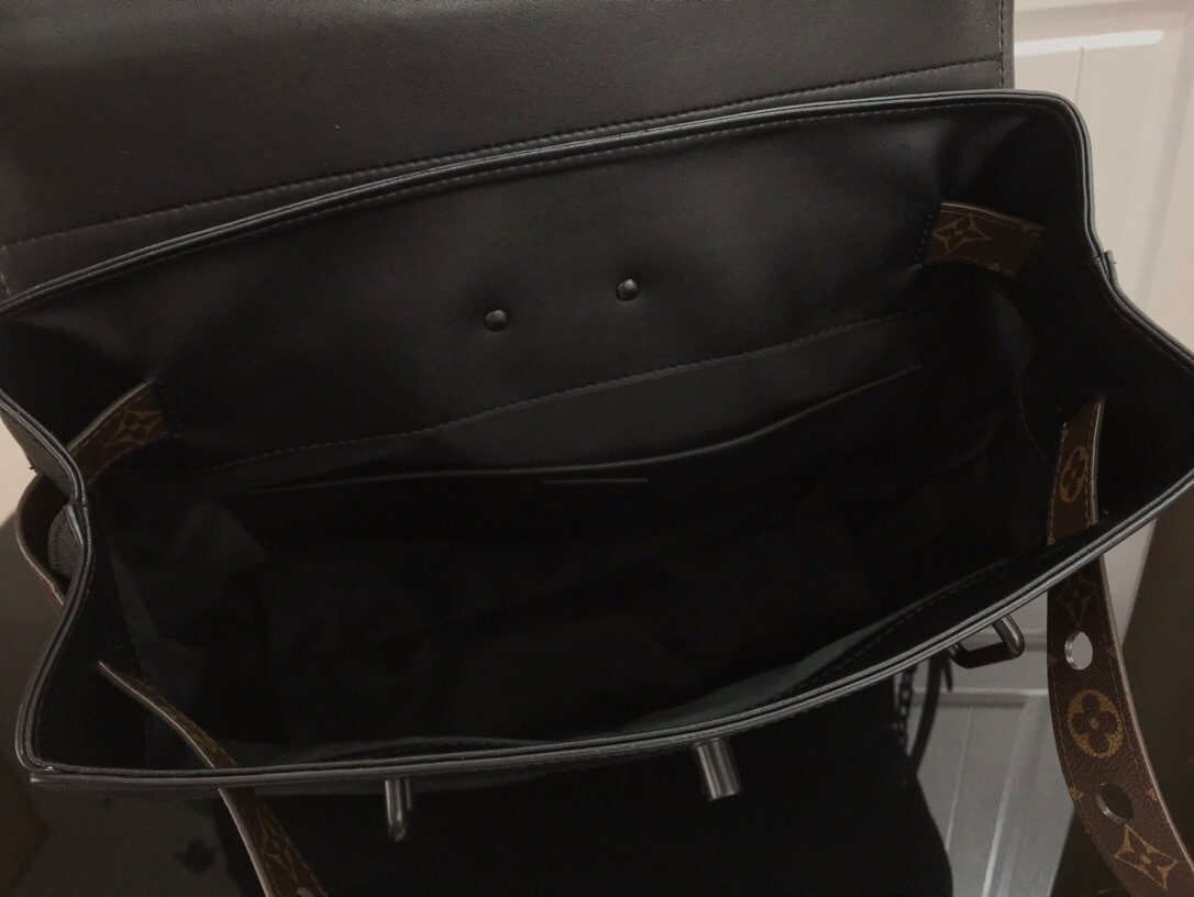 LV STEAMER BACKPACK M44473SW