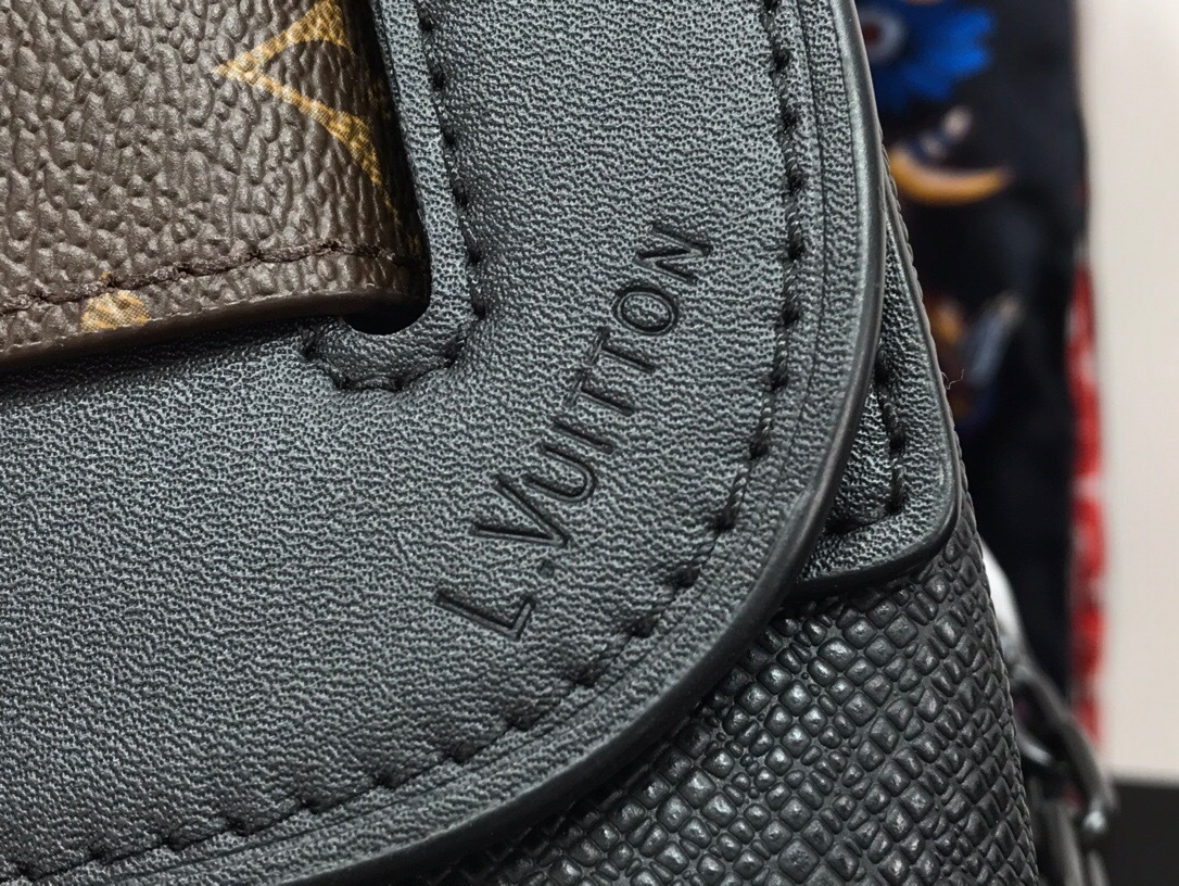 LV STEAMER BACKPACK M44473SW