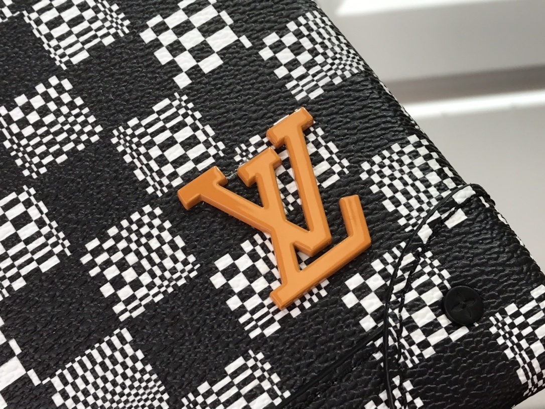 LV STEAMER XS N60453