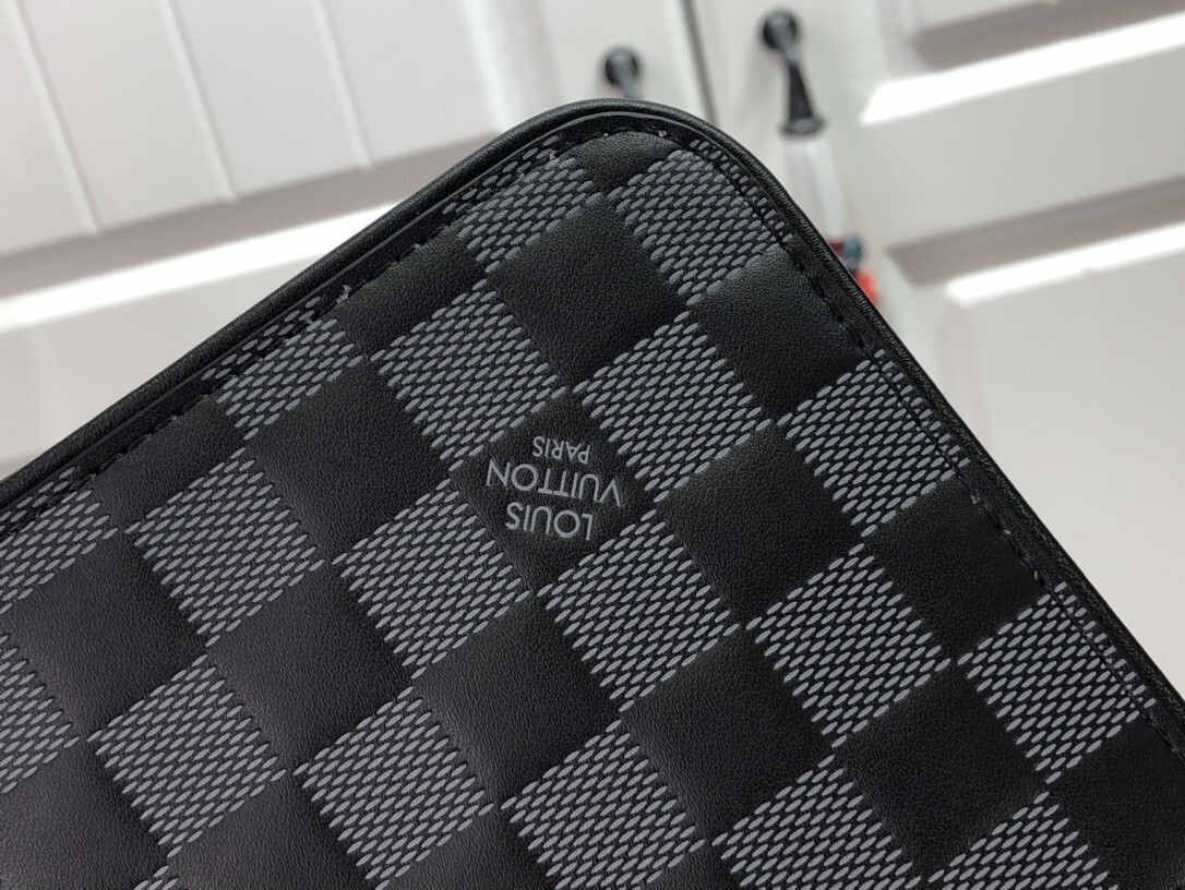 LV STUDIO MESSENGER N50007