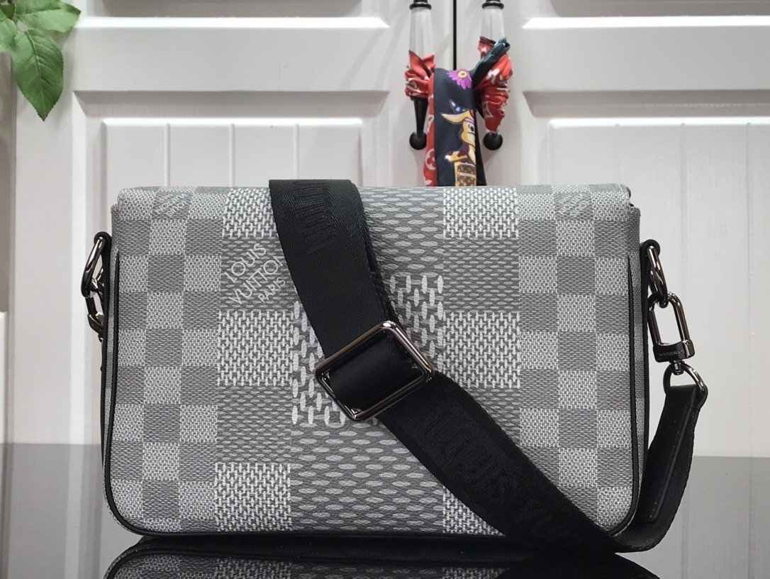 LV STUDIO MESSENGER N50013