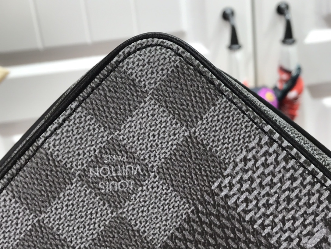 LV STUDIO MESSENGER N50013