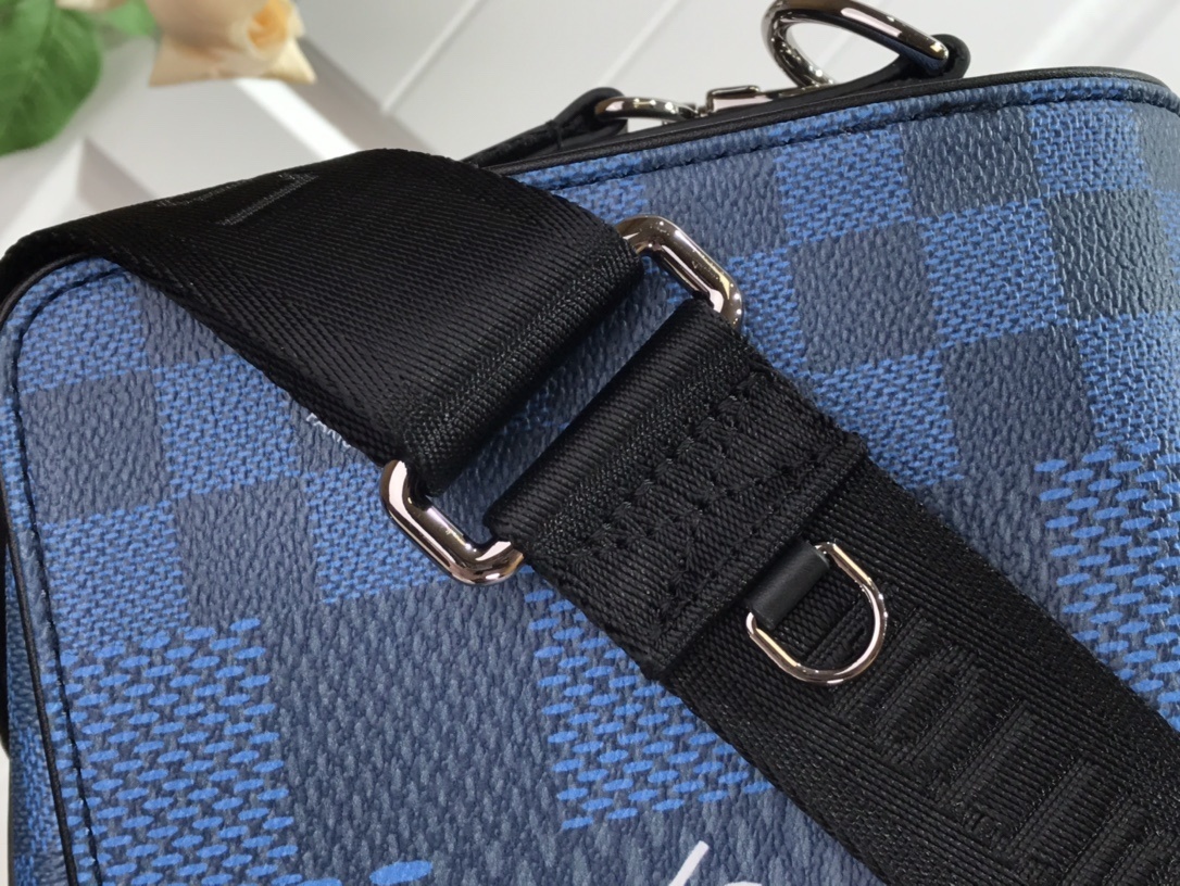 LV STUDIO MESSENGER N50013