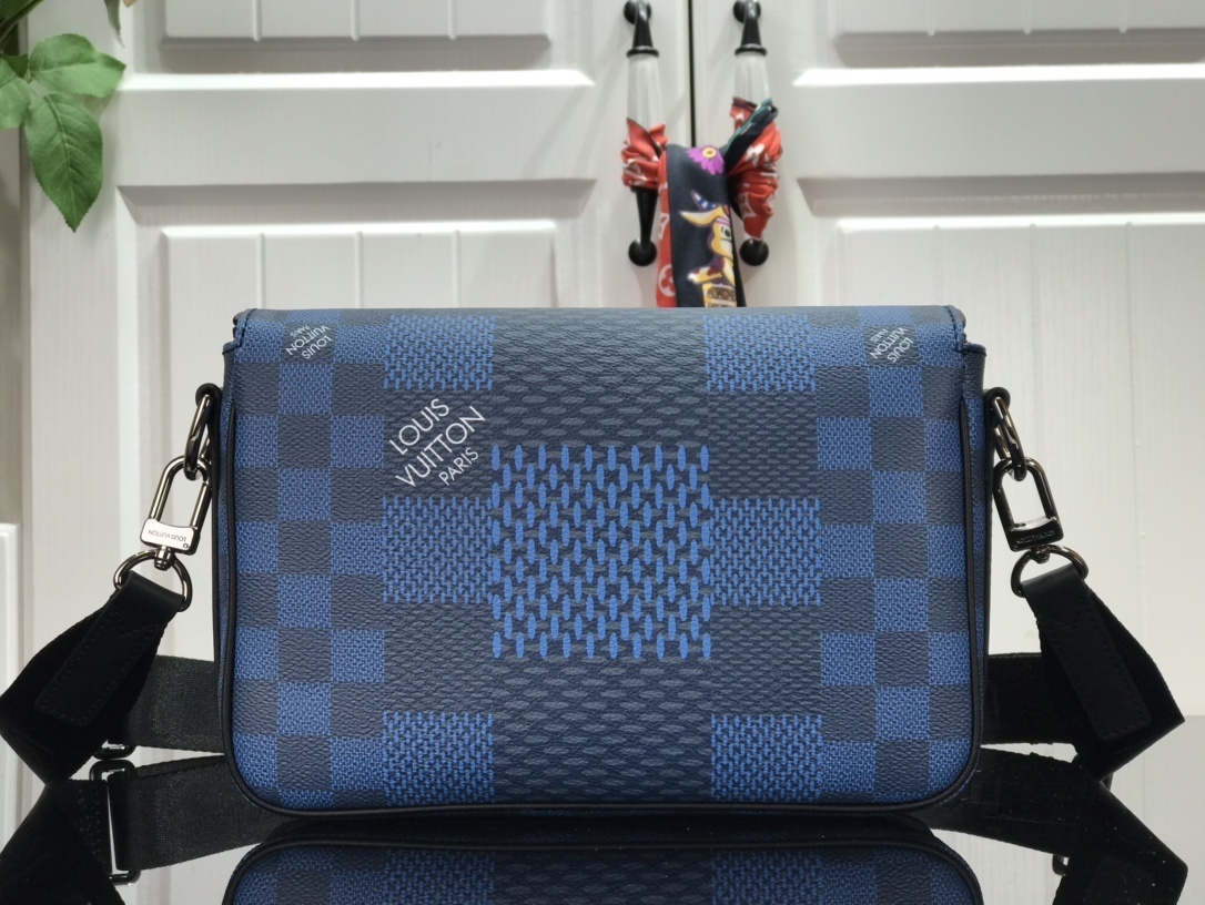 LV STUDIO MESSENGER N50013