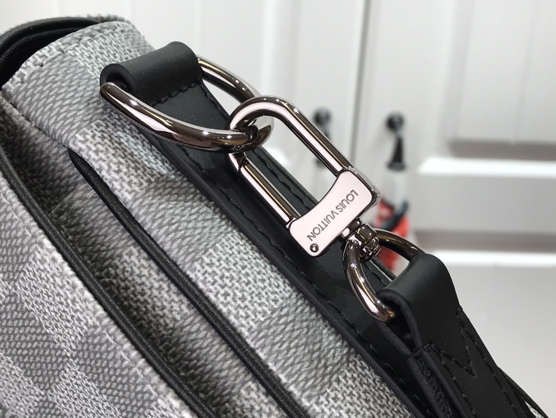 LV STUDIO MESSENGER N50013