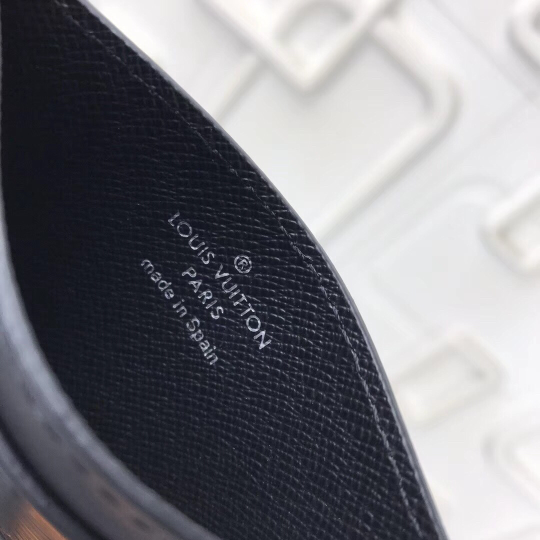 LV Supreme Card Bag M61733