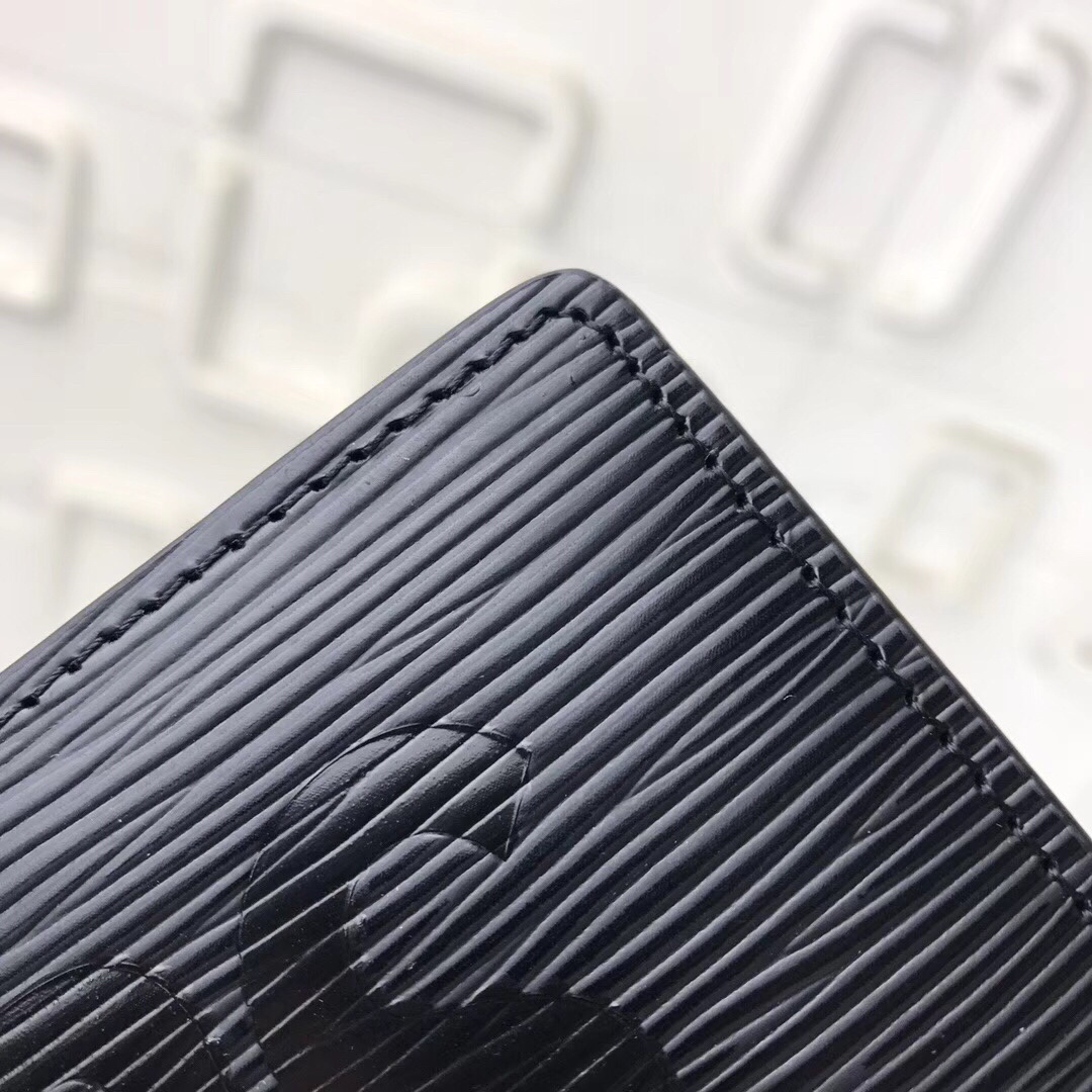 LV Supreme Card Bag M61733