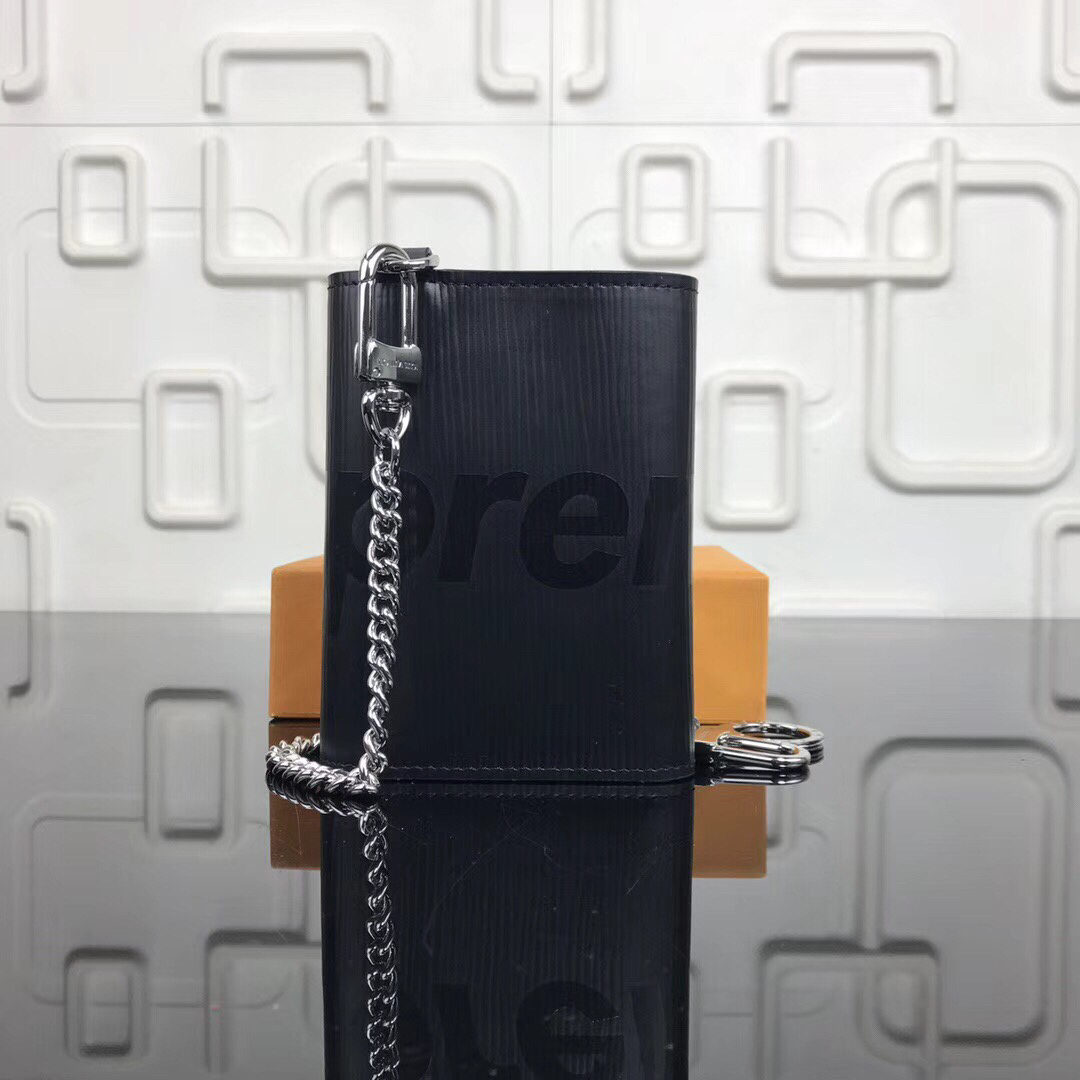 LV Supreme RIVETS CHAIN wallet M64212 SZ