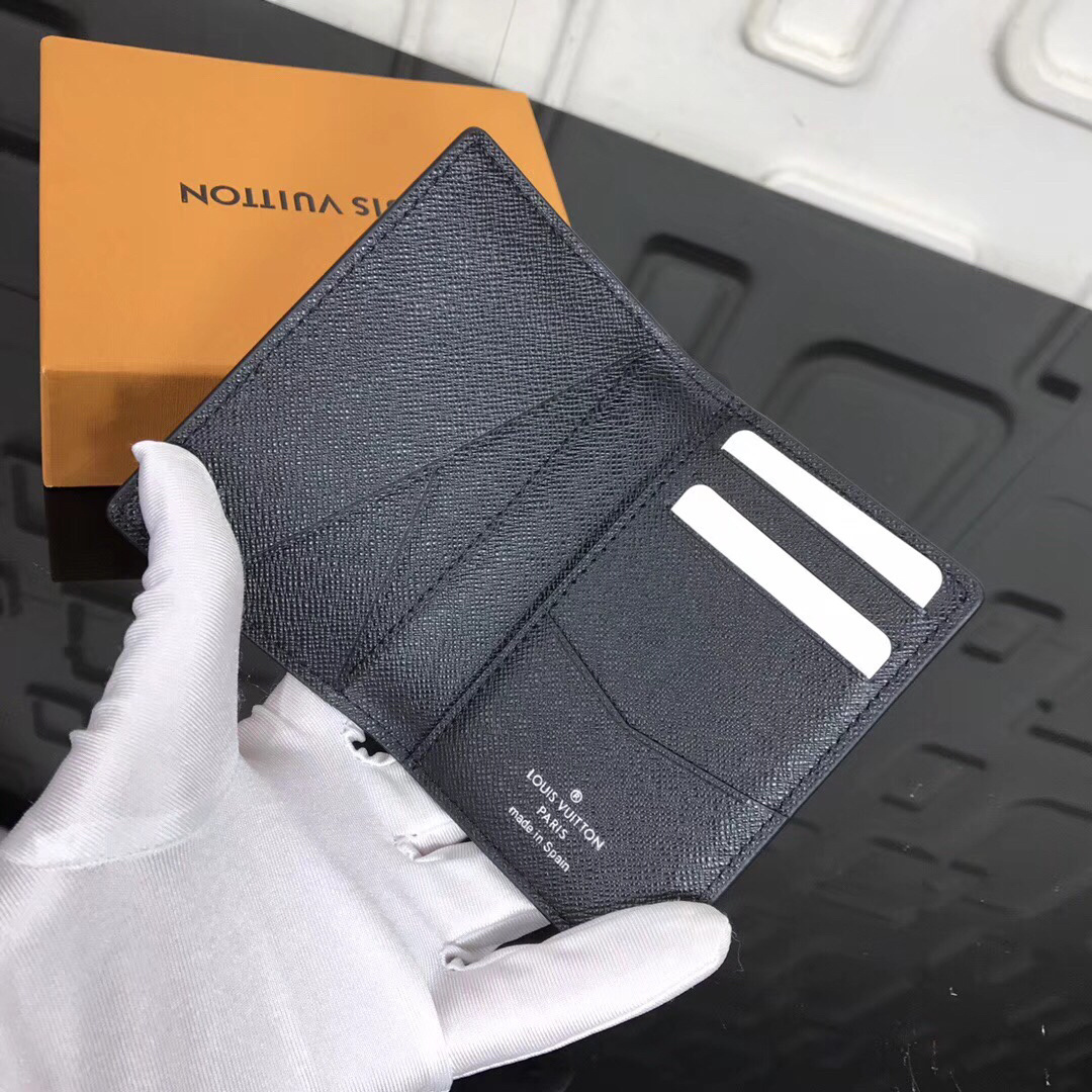 LV Supreme wallet M61696