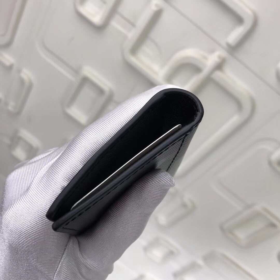 LV Supreme wallet M61696