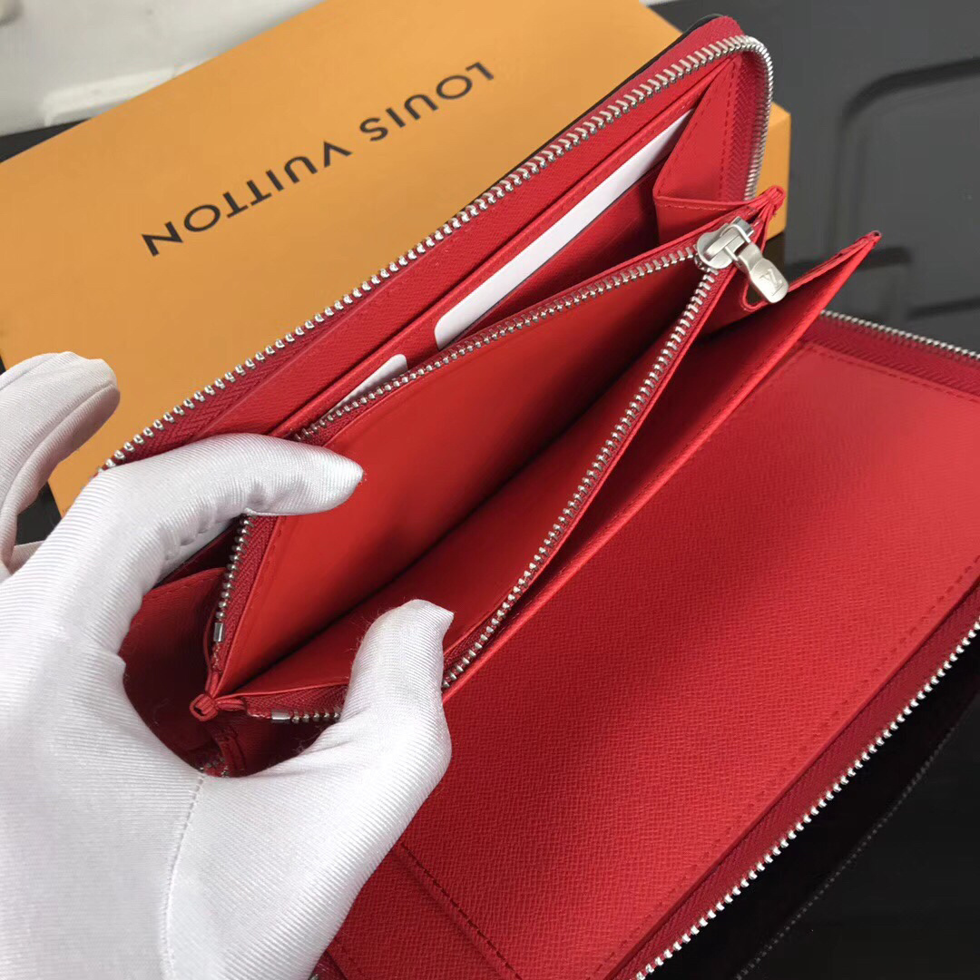LV Supreme ZIPPY ORGANIZET wallet M60305
