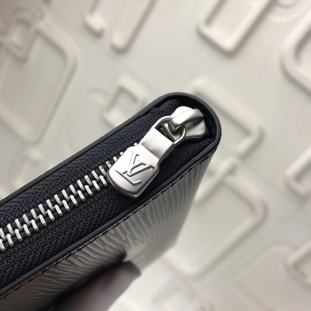 LV Supreme ZIPPY ORGANIZET wallet M60305