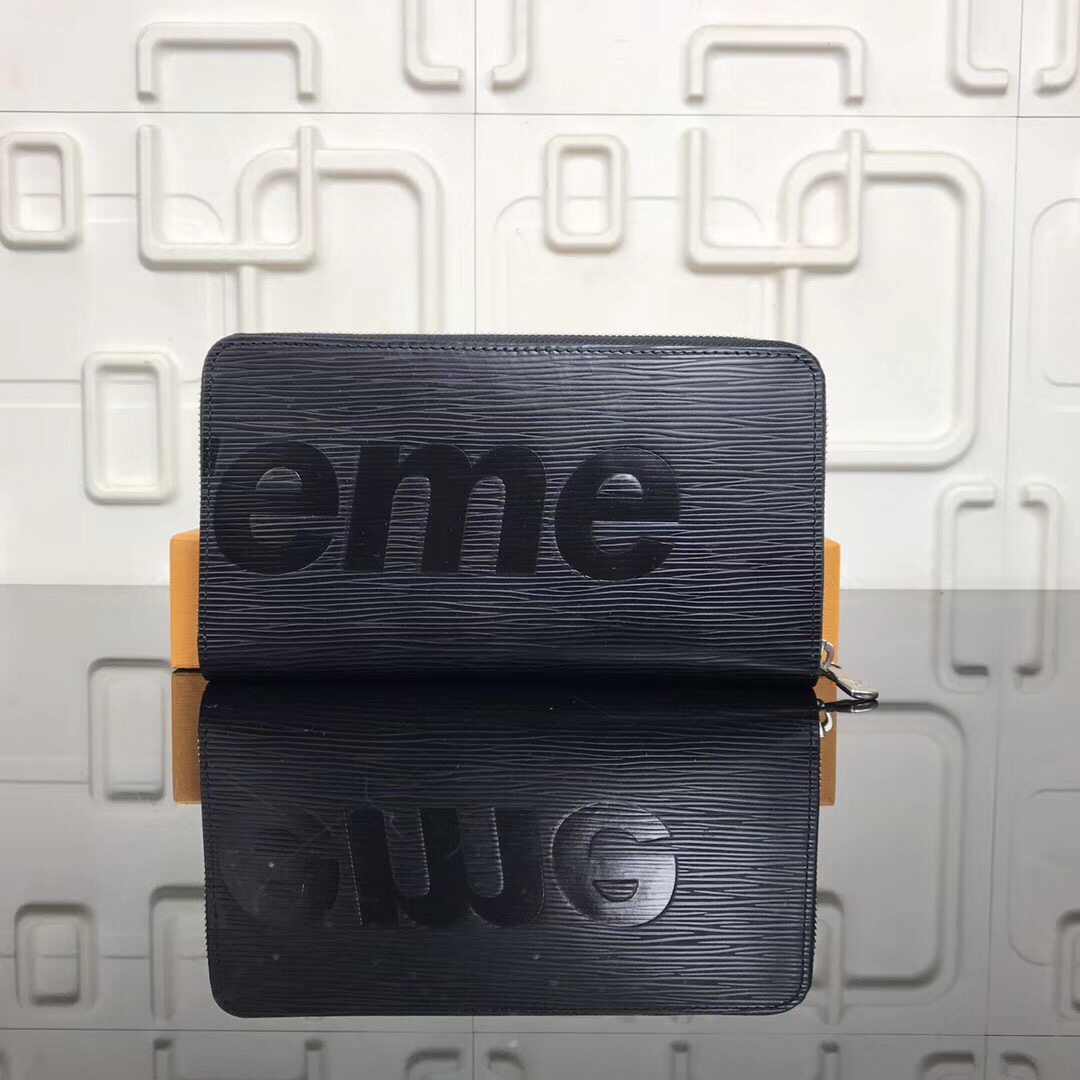 LV Supreme ZIPPY ORGANIZET wallet M60305