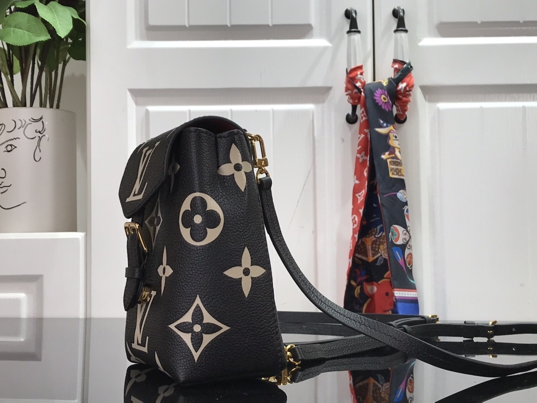 LV TINY BACKPACK M80738