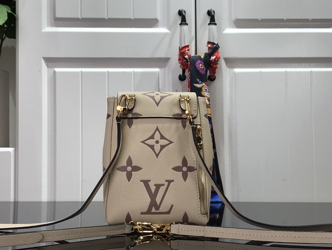 LV TINY BACKPACK M80738