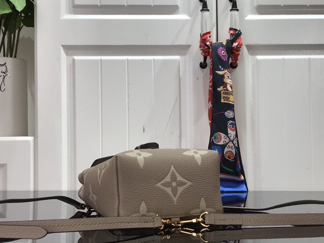 LV TINY BACKPACK M80738