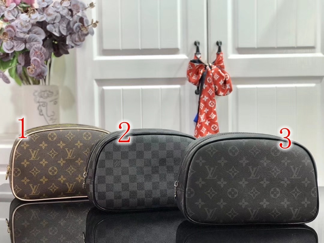 LV TOILETRY BAG 25 M47527