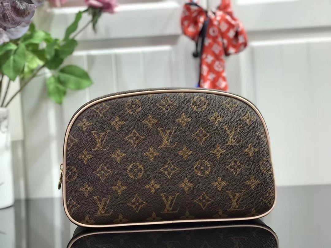 LV TOILETRY BAG 25 M47527