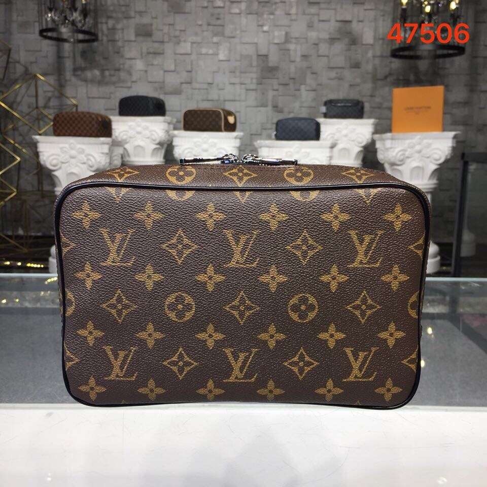 LV TOILETRY POUCH GM M43383