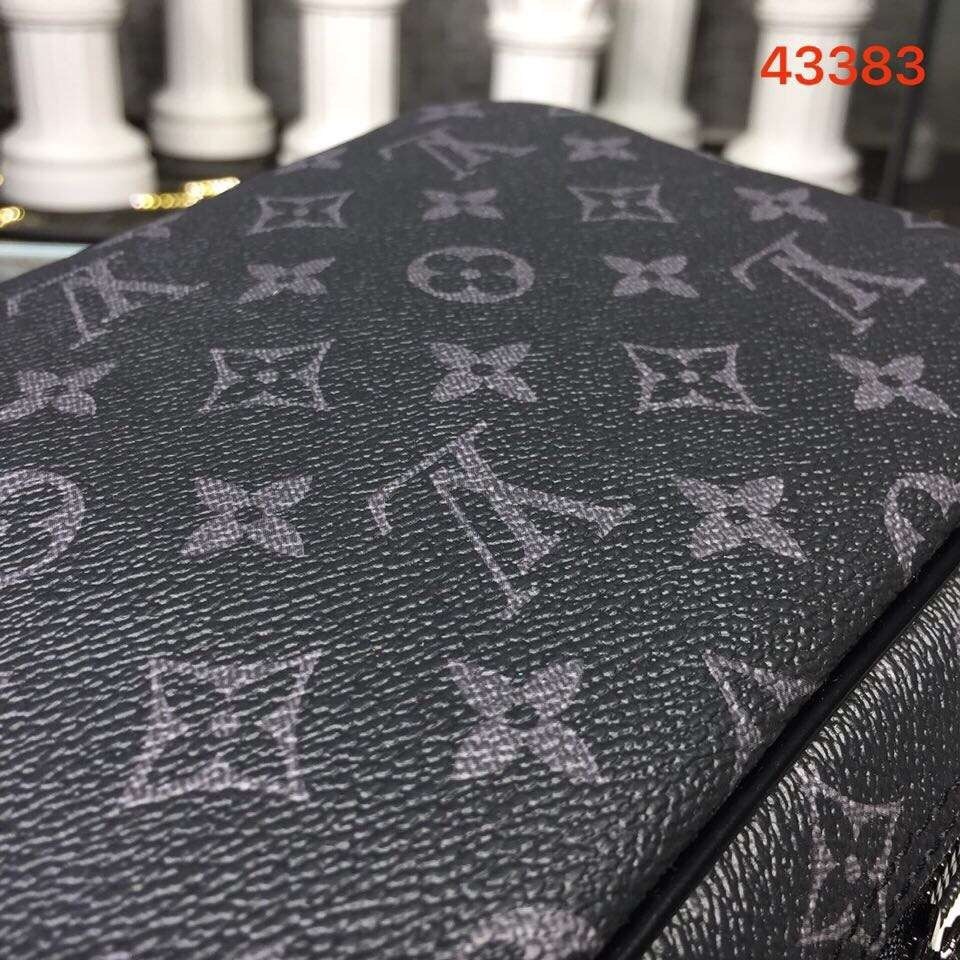 LV TOILETRY POUCH GM M43383
