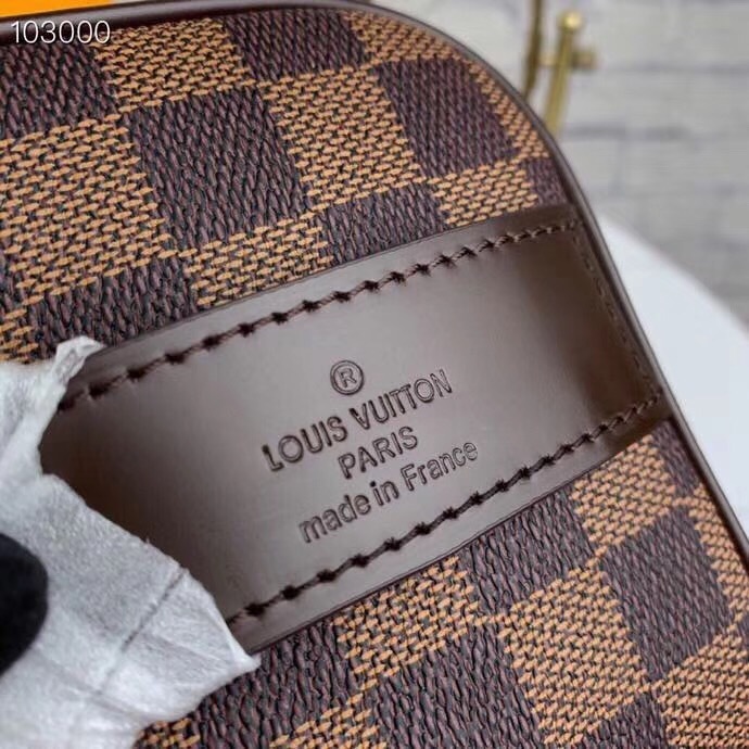 LV TOILETRY POUCH N47625 