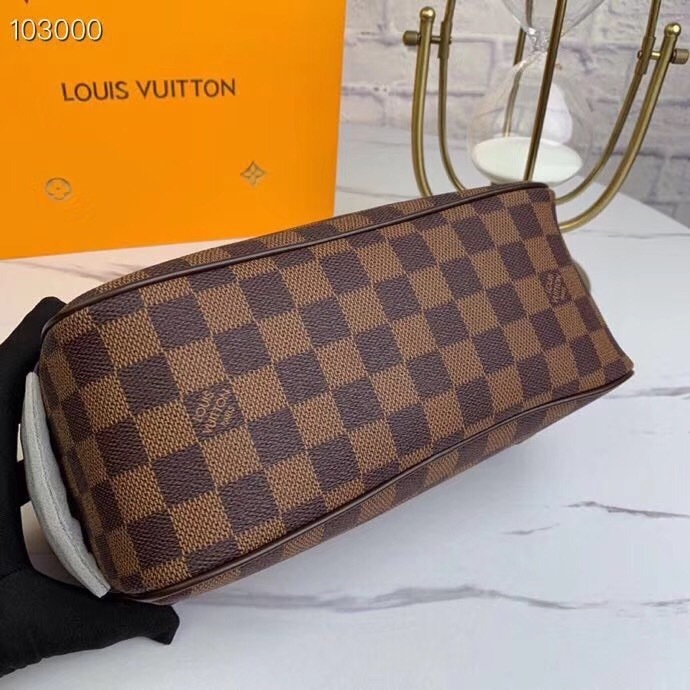 LV TOILETRY POUCH N47625 
