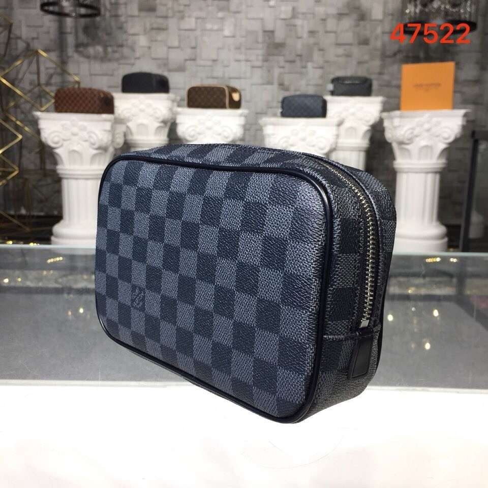 LV TOILETRY POUCH PM M43384
