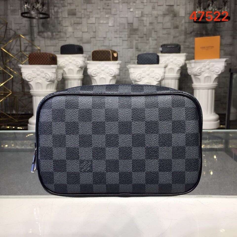 LV TOILETRY POUCH PM M43384